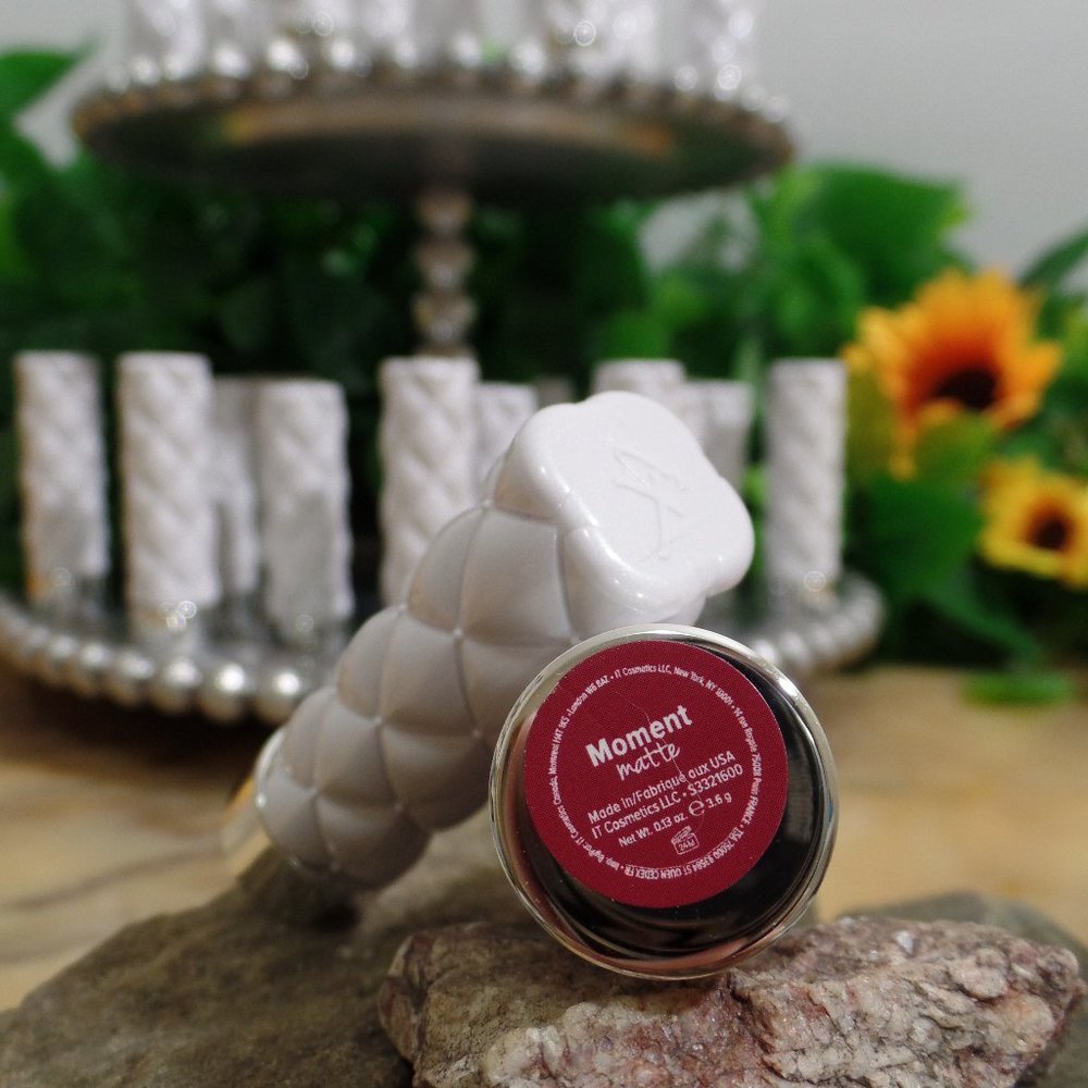 Moment (Matte) - Pillow Lips Lipstick -  It Cosmetics